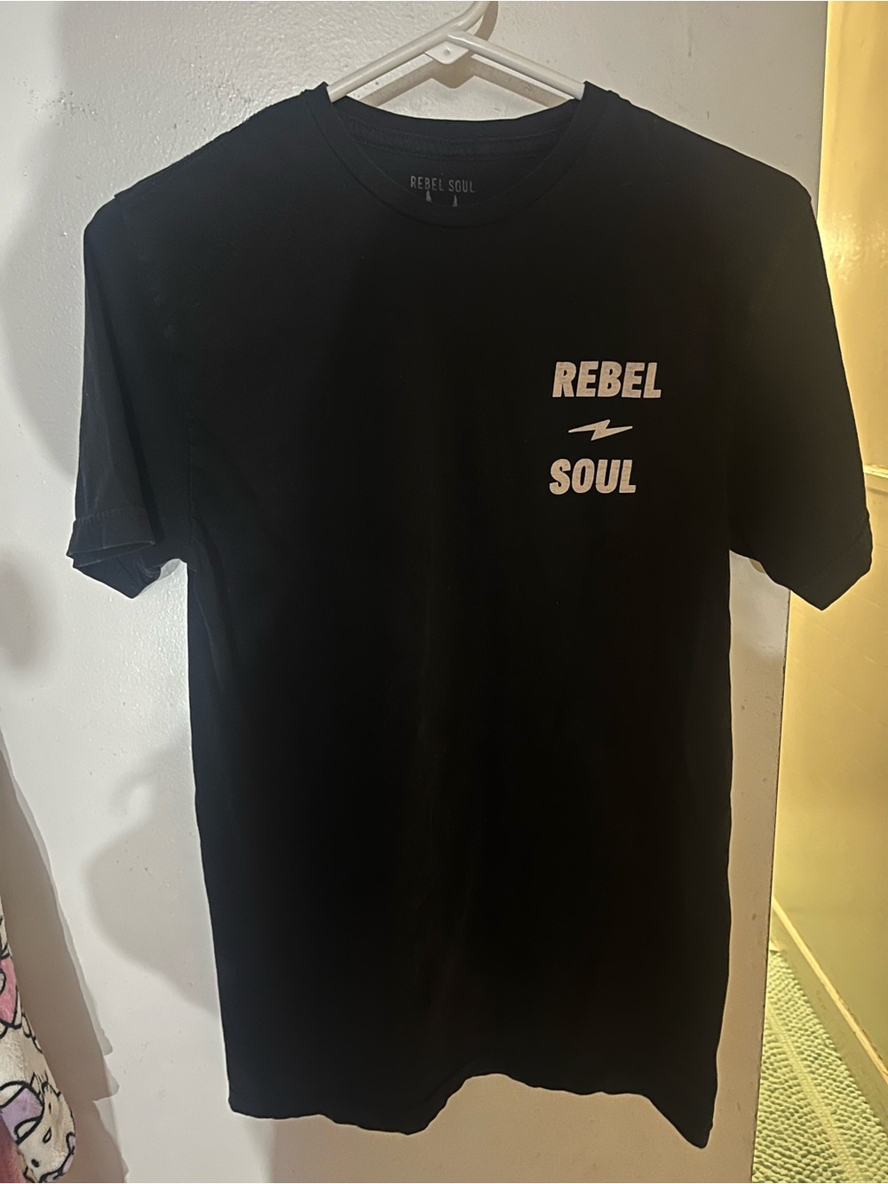 Men's Black Short-Sleeve Graphic Tee